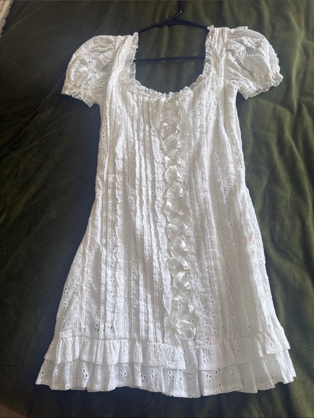 Women's White Eyelet Lace-Up Puff Sleeve Dress